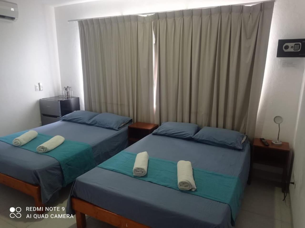 カンクン Casa De Huespedes Taino Bed & Breakfast エクステリア 写真