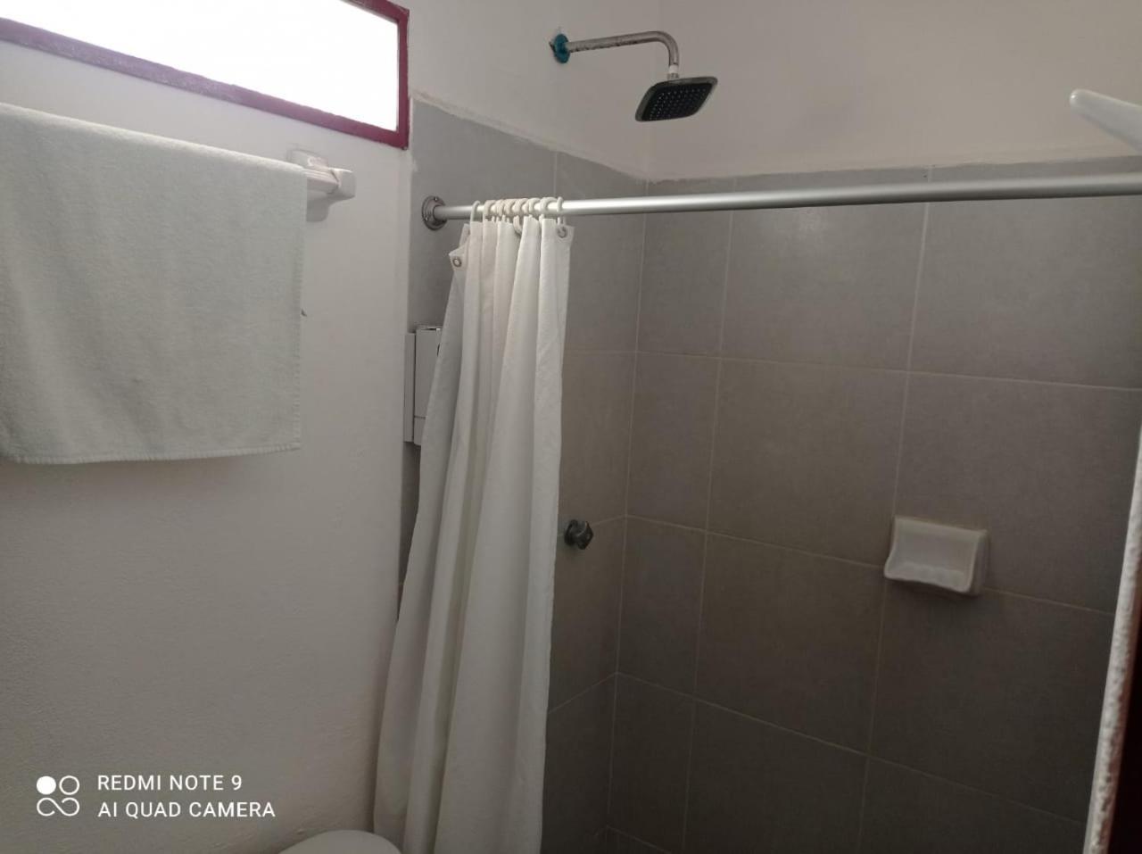 カンクン Casa De Huespedes Taino Bed & Breakfast エクステリア 写真