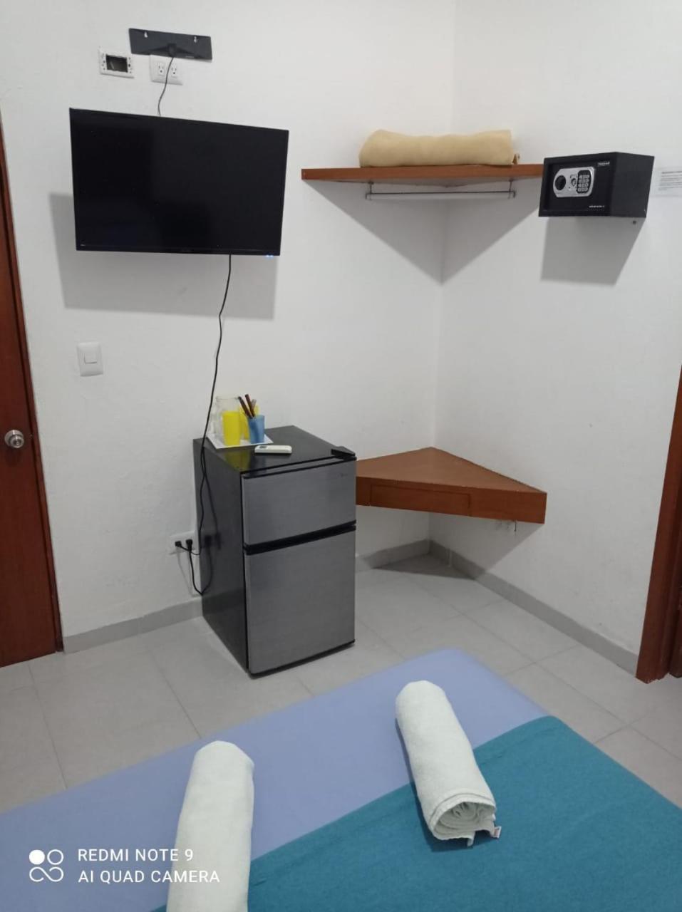カンクン Casa De Huespedes Taino Bed & Breakfast エクステリア 写真