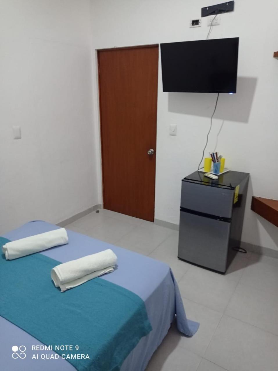 カンクン Casa De Huespedes Taino Bed & Breakfast エクステリア 写真