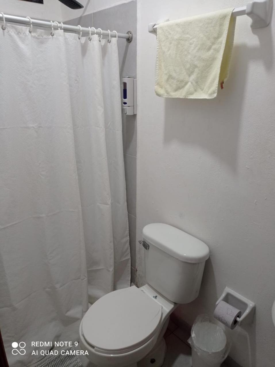 カンクン Casa De Huespedes Taino Bed & Breakfast エクステリア 写真